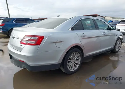 2018 Ford Taurus Limited z USA, uszkodzony, nr VIN 1FAHP2F87JG109691